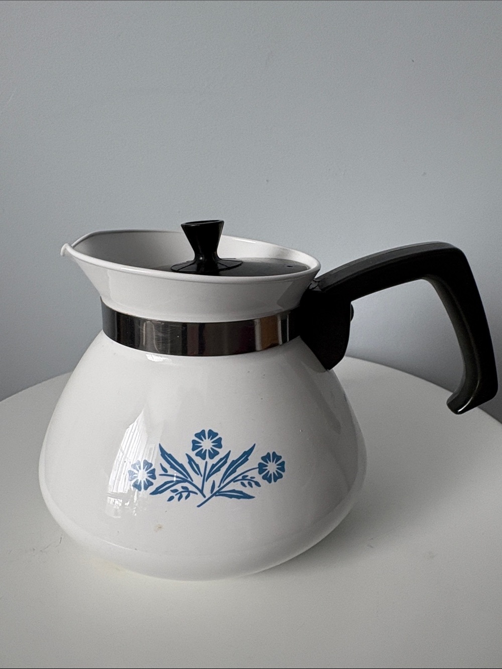 CorningWare~ Cornflower Blue Floral Accent - Home Kitchen